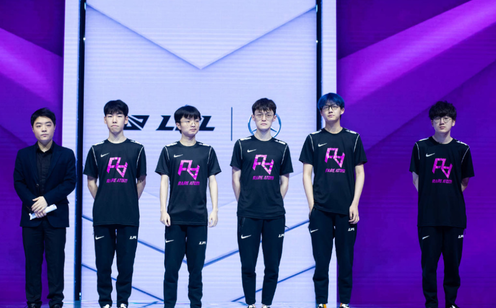 区做过讲座 区做过讲座