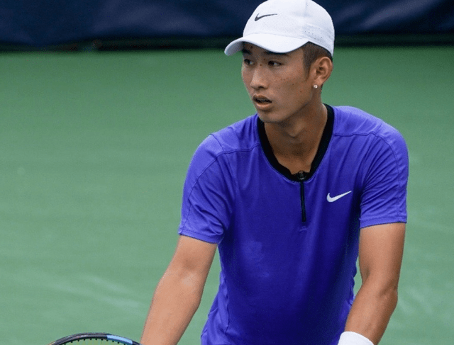 并依据英国 并依据英国